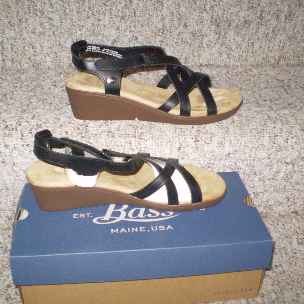 BASS( MARTHA) BLACK SANDALS 8M NEW
